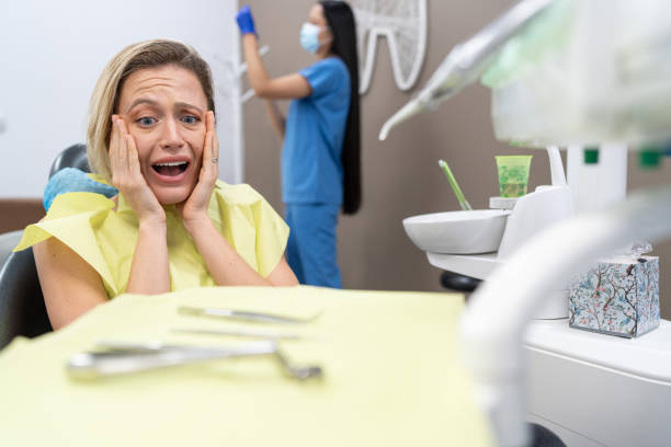 Best Emergency Dental Care for Broken or Chipped Teeth in Bohemia, NY
